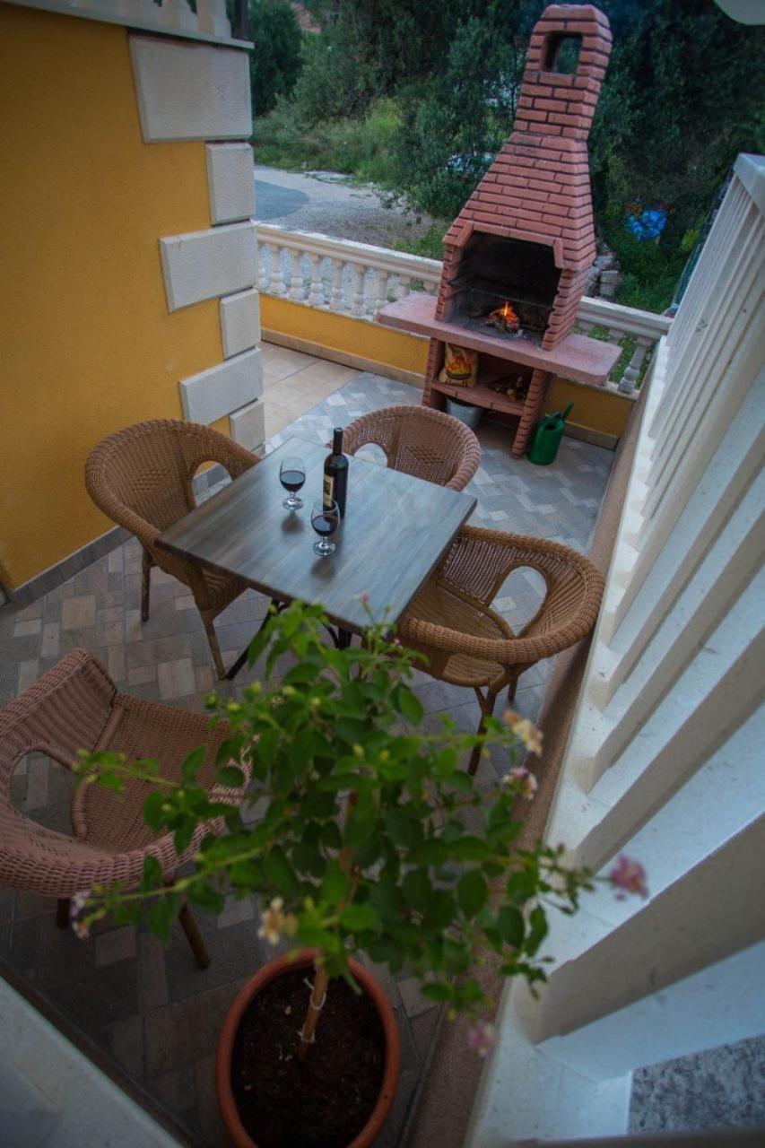Apartments Dami - 100M From The Sea Orebić Екстериор снимка